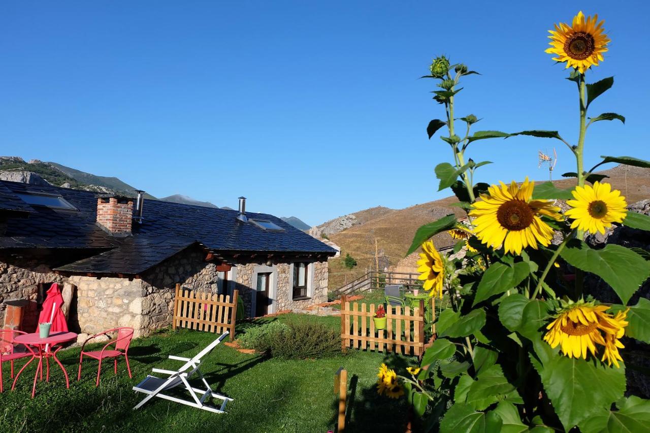 Casas Rurales Entre Babia Y La Luna Villafeliz Exterior foto